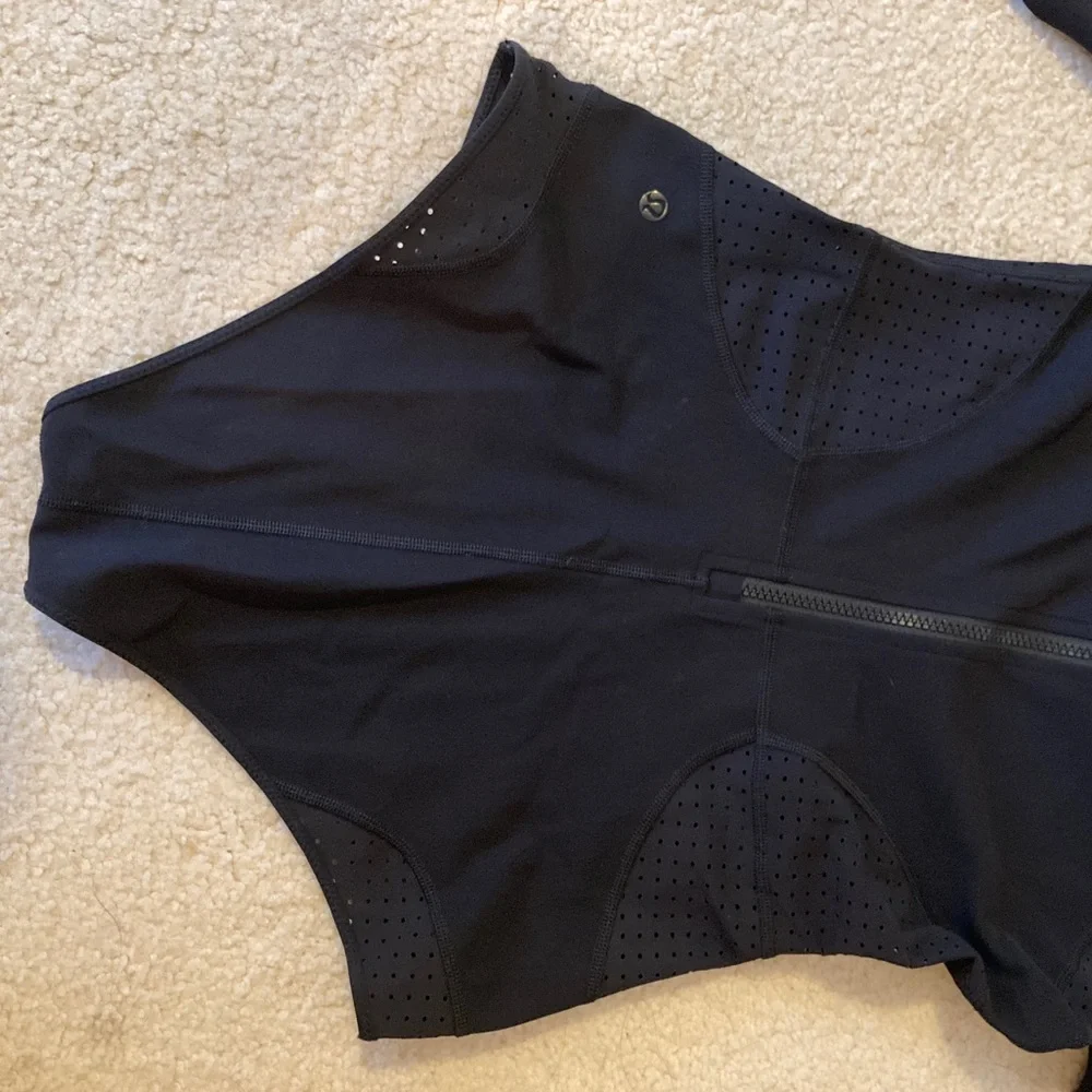 Lululemon longsleeve full sport suit - Picture 5 of 6